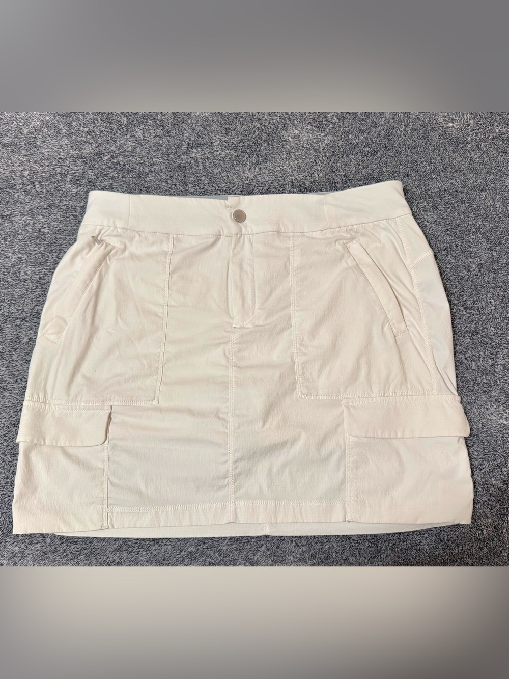 Athleta Cream Utility Mini Skort with Front Pockets